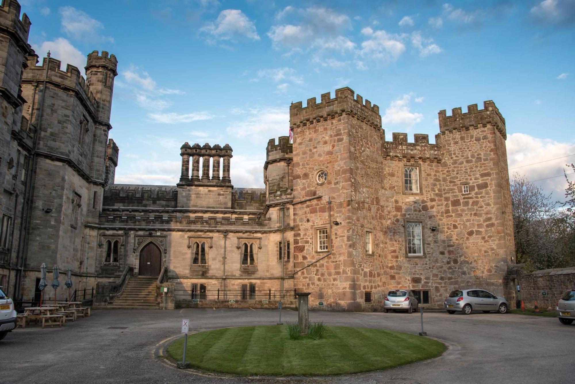 Ashton Hall At Lancaster Golf Club Exterior photo